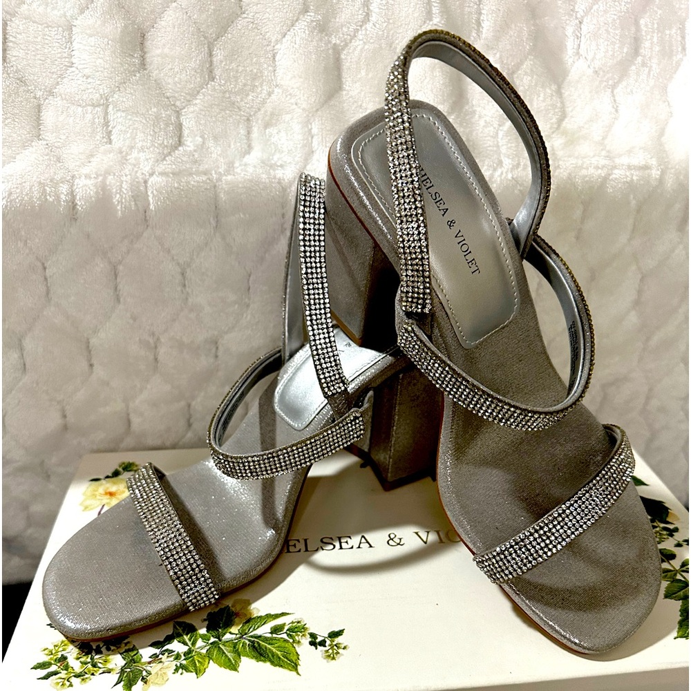 Chelsea & violet, 6.5 silver heels